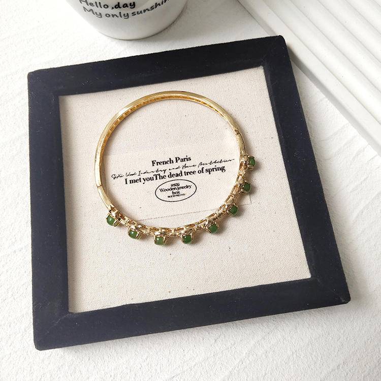 Hetian Jade Bracelet (Featured Series)