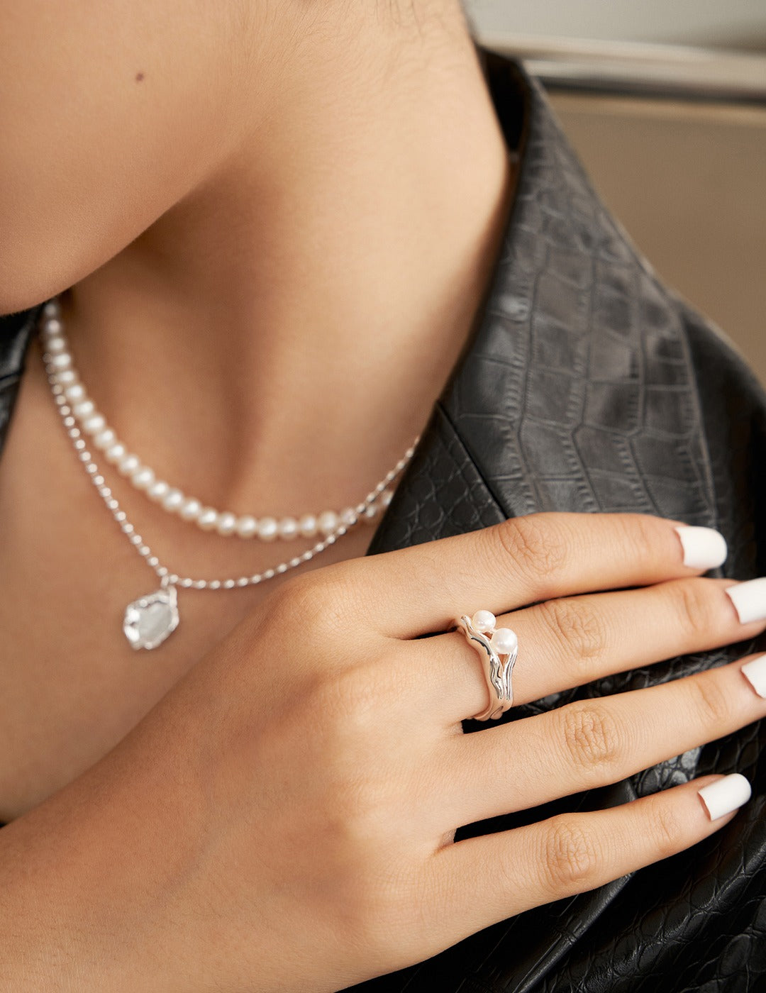 Sterling silver pearl ring