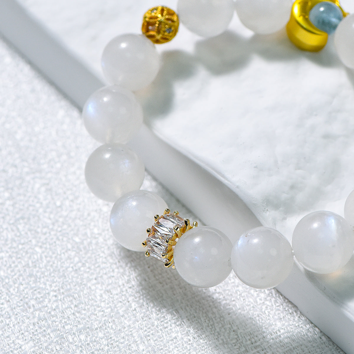 Moonstone Bracelet Moon Over the Sea (Light Luxury Series)