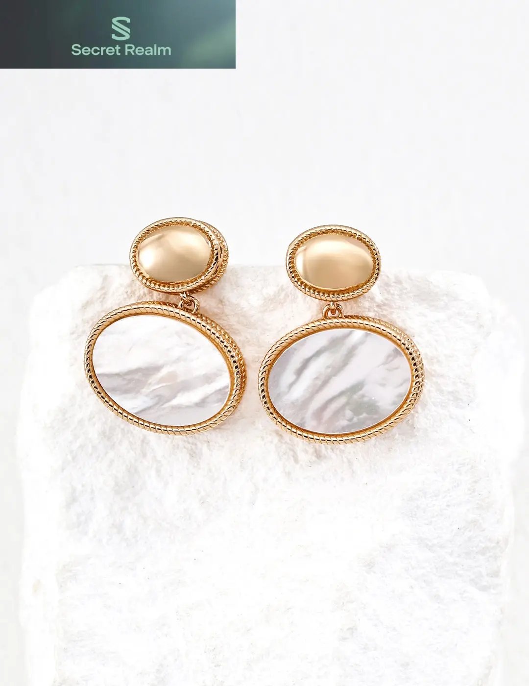 Silver jewelry, silver rings, silver bracelets, silver earrings, 925 silver, crystal bracelets, energy crystals, energy stones, feng shui bracelets