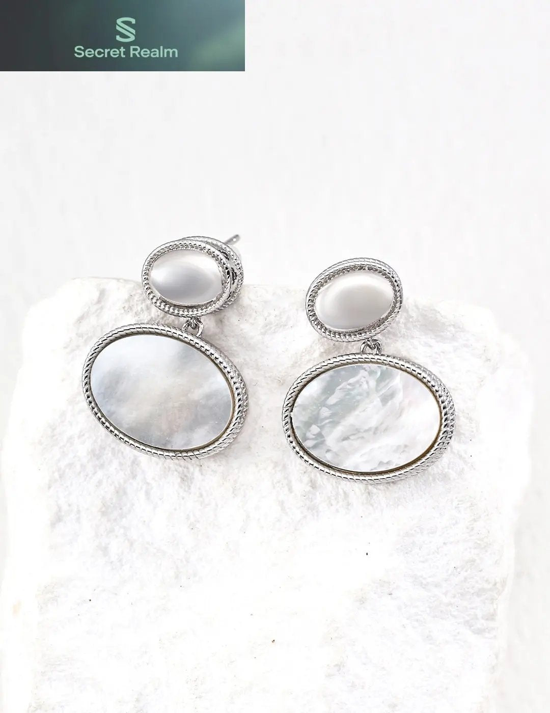 Silver jewelry, silver rings, silver bracelets, silver earrings, 925 silver, crystal bracelets, energy crystals, energy stones, feng shui bracelets