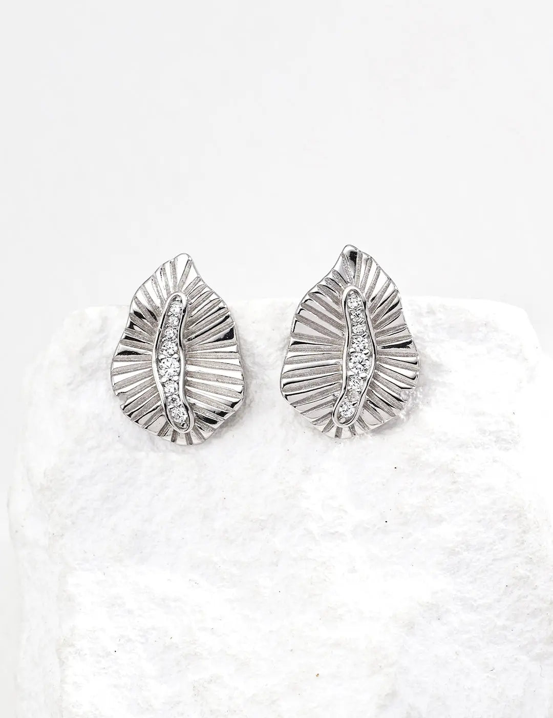 S925 silver vintage zircon earrings Secret Realm