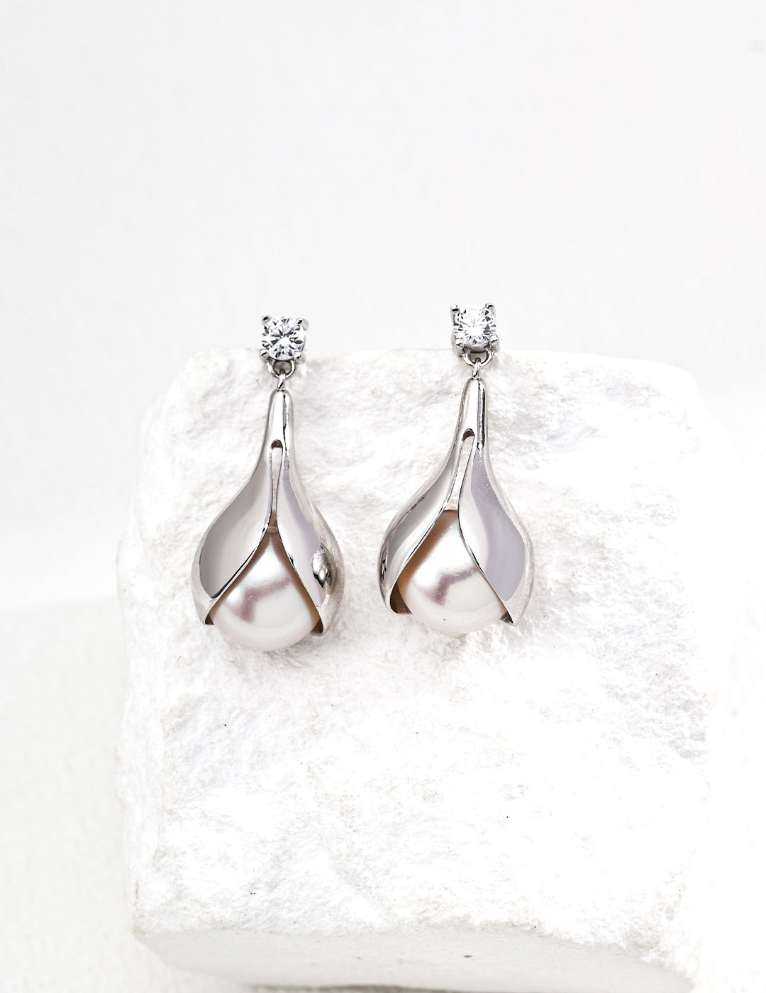 S925 silver vintage natural shiny pearl zircon earrings