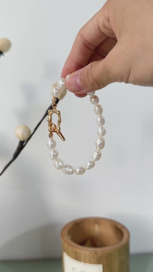Baroque Pearl Bracelet